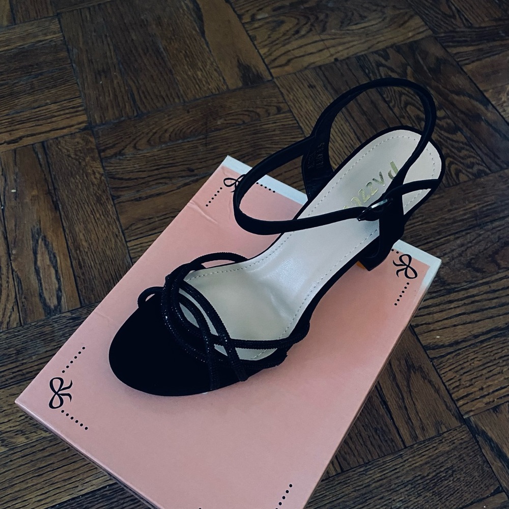 Elegant Black Strappy 4” Women's Heels - Picture 2 of 3